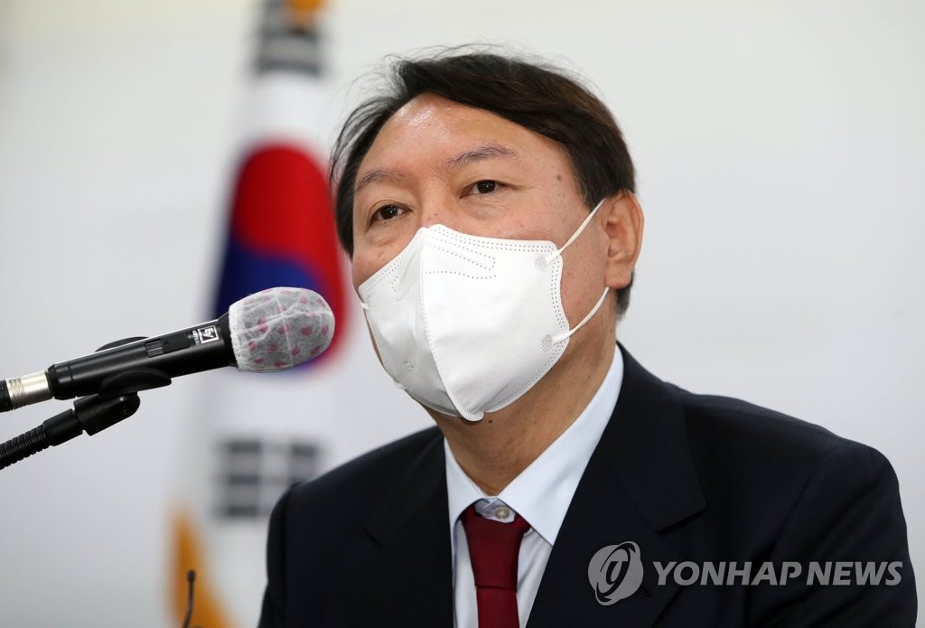 尹 "국민안전 위협시 전술핵 배치·핵공유 美에 요구"