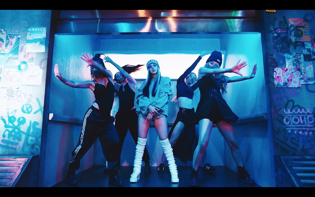 블랙핑크 리사 '라리사' MV, 13일 만에 2억뷰 돌파