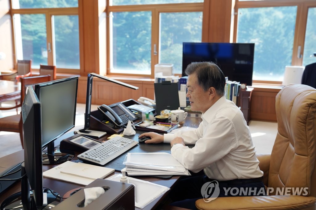 문대통령 "캐스퍼 질주 응원…상생형 일자리 돕겠다"