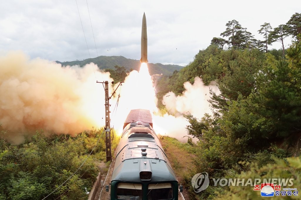 조선신보 "北미사일 시험발사, 대북군사행동 영토밖소멸 위한것"