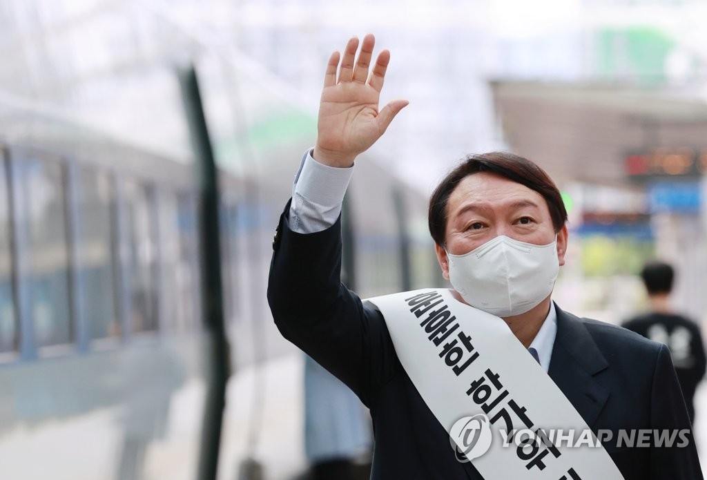 추석 민심 훑은 野주자들, 당심으로 승부건다