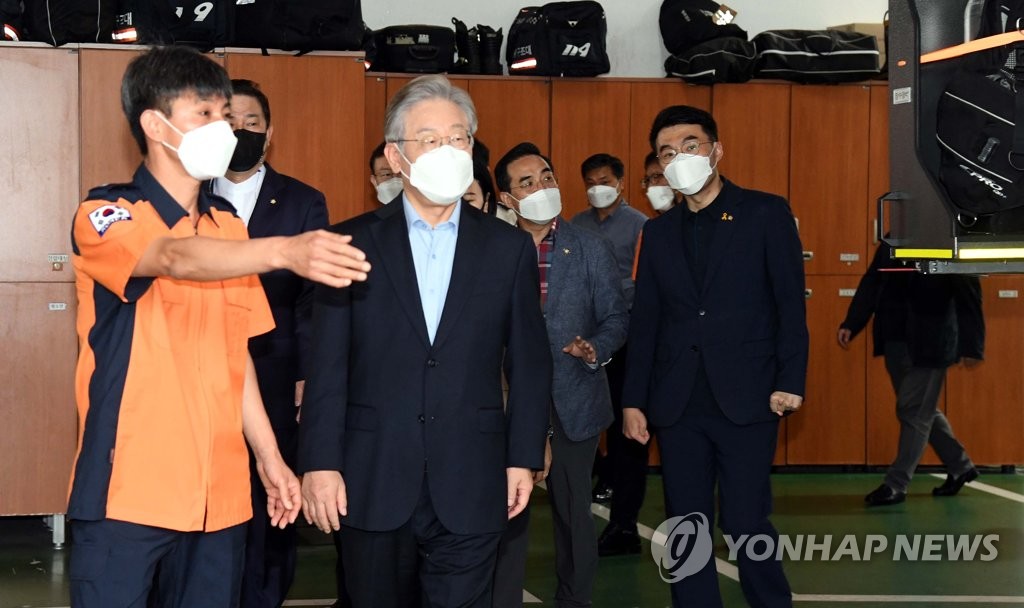 여야 협공 처한 이재명, '대장동 의혹' 정면돌파 시도