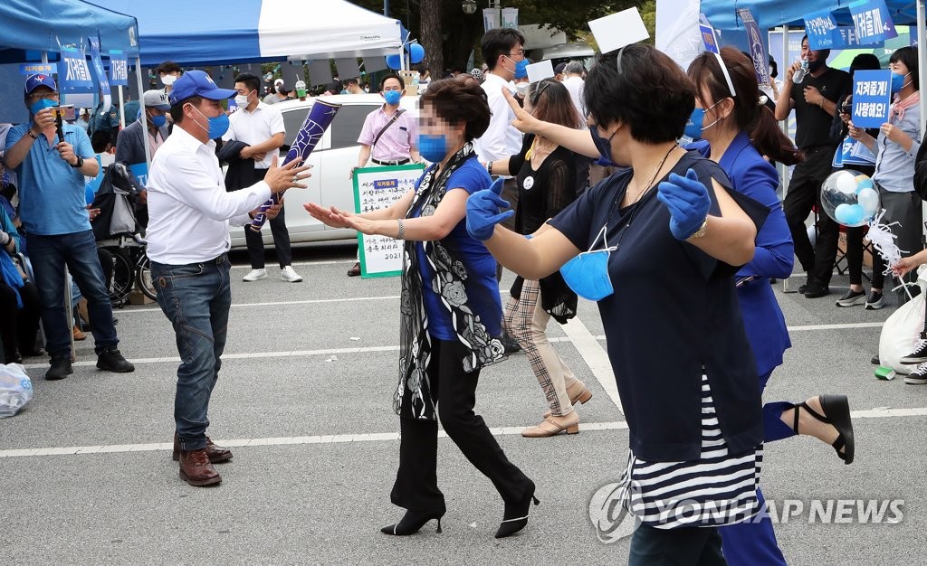 전북으로 이어진 호남대전 열기…코로나에도 800여명 몰려