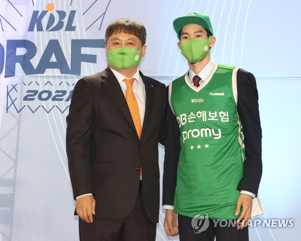 1순위도, 현직 감독 두 아들도…드래프트 대세는 '2세 농구인'