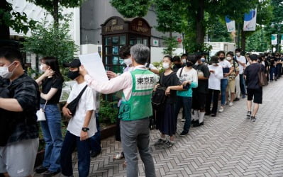 일본 코로나 신규 확진 1만6000명…누적 사망자 1만 명 돌파