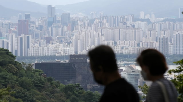 '집값 상승 언론 탓' 연구에…野 "언론재갈은 집값 안정대책인가"