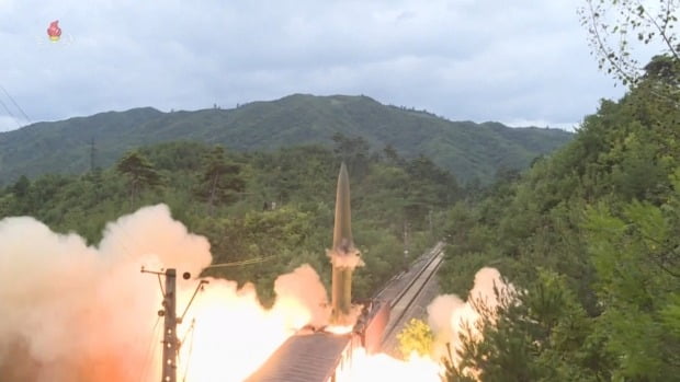 합참 "북한, 동해상으로 미상 발사체 발사"