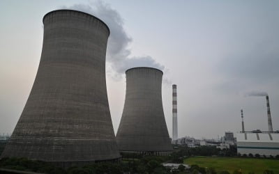 '전력난' 중국…"발전용 석탄 재고 2주치만 남아"
