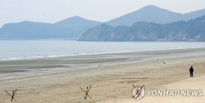 인천 백령도 해역서 1t급 선박 NLL 넘었다가 복귀