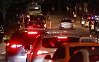 한밤 자영업자 전국 차량 시위…"방역규제 철폐하라"