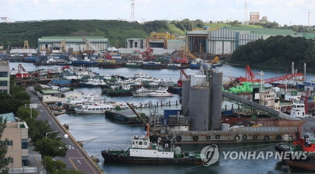 태풍 '찬투' 영향에 제주·남부 강한 비바람