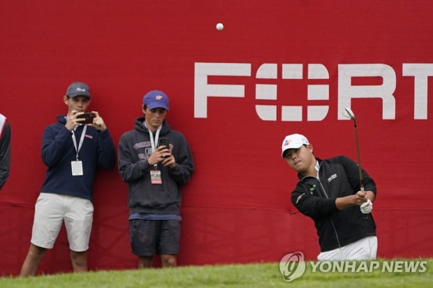 김시우, PGA 투어 시즌 개막전 3R 공동 9위…선두와 4타 차