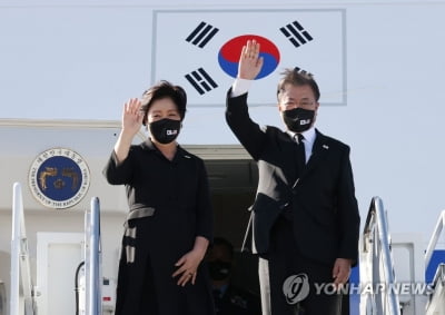 귀국길 문대통령 "높아진 국격과 무거워진 책임 동시에 느껴"