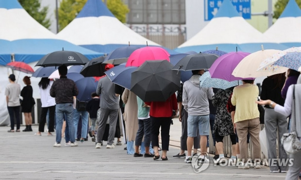 오늘 다시 3000명 안팎 가능성…전국적 대유행 본격화 우려