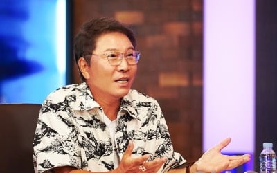 이수만 홍콩 페이퍼컴퍼니 의혹에…SM "법적 대응" 예고