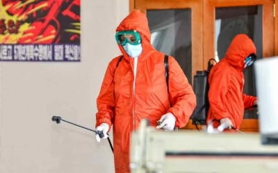 北, 국경 봉쇄 푸나…WHO "지난달 코로나 의료품 운송 시작"
