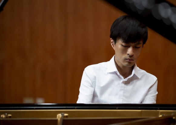 피아니스트 김다솔, 베토벤 국제 콩쿠르 2위 수상