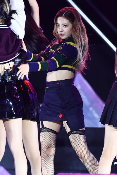 [포토] ITZY 리아, '도도한 눈빛'