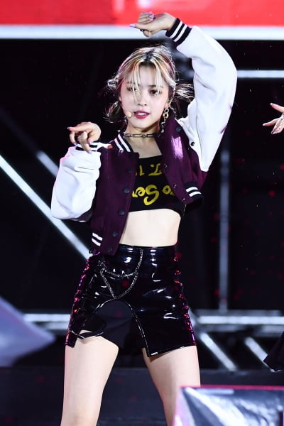  ITZY 류진, '팬들 마음 흔드는 도도한 눈빛'