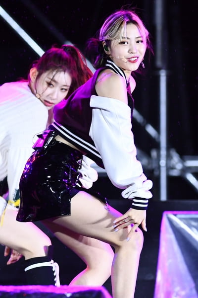  ITZY 류진, '예쁜 미소에 빠져들겠네~'