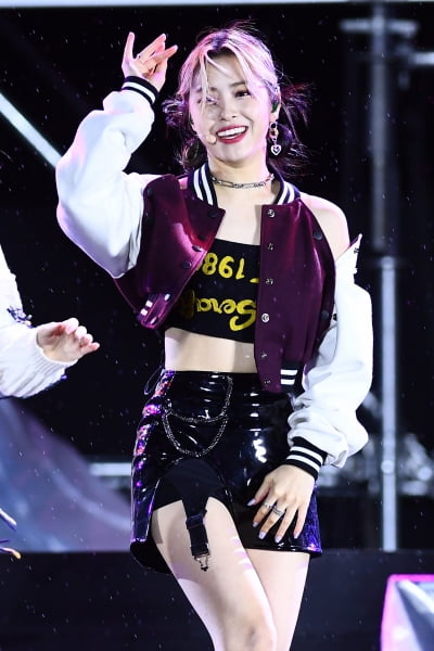 [포토] ITZY 류진, '매력 넘치는 미소~'