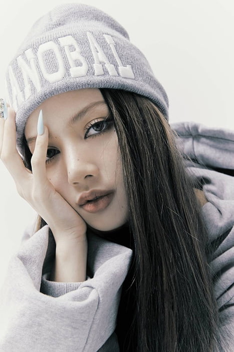 블랙핑크 리사, 솔로곡 `MONEY` 스포티파이 1억 스트리밍 돌파