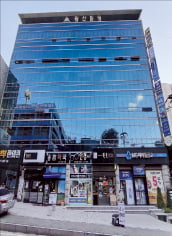 [한경 매물마당]  천안 트리플 역세권 1층 테라스 상가 등 8건