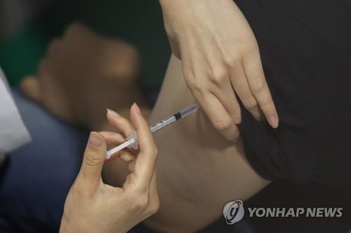 "위드 코로나 차질 없도록"…충북 확산세 꺾는 데 총력