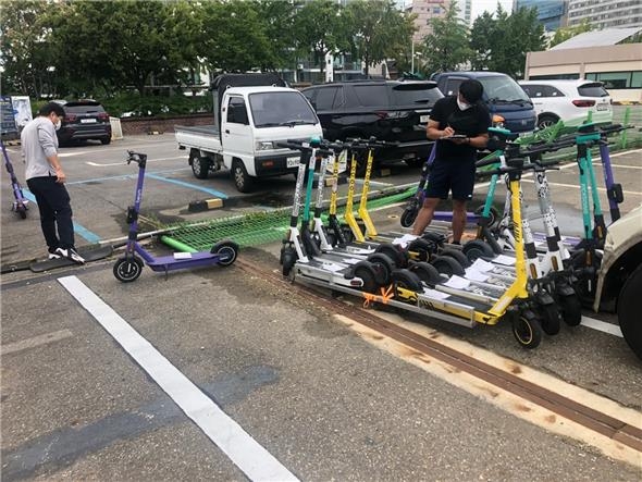 공유 킥보드업계 "서울시 즉시견인 피해 심각"