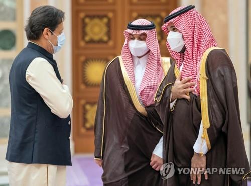 '경제난' 파키스탄, '수니파 우방' 사우디서 5조원 지원받기로