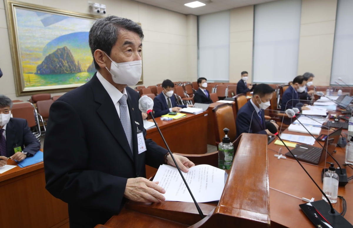 이동걸 산은 회장 "대우조선 매각 다른 대안 공개 검토는 부적절"