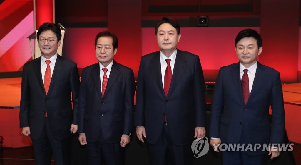 윤석열-홍준표, 여론조사 문항 놓고 왜 싸우나