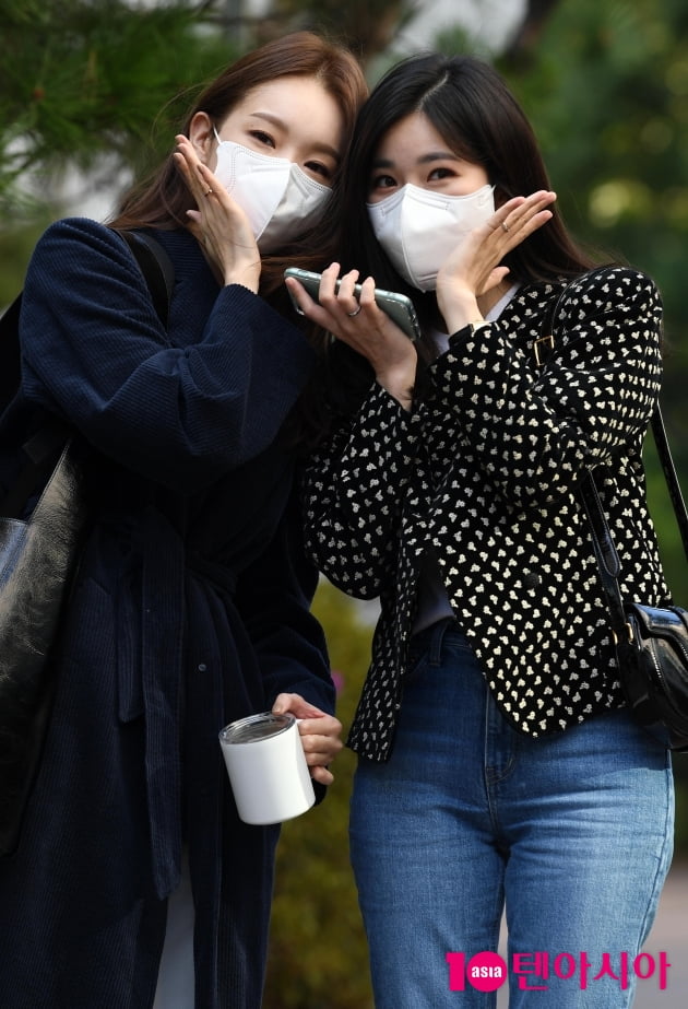 [TEN 포토] 다비치 '상큼한 꽃 두송이'