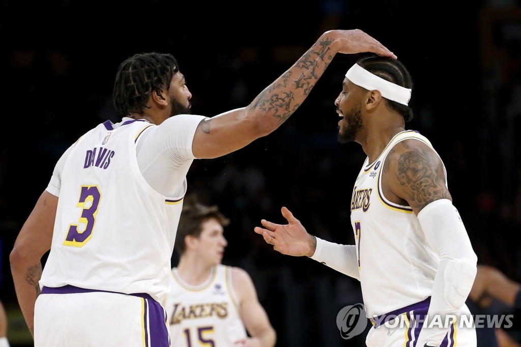 '앤서니 28득점' NBA 레이커스, 개막 2연패 끊고 시즌 첫 승리