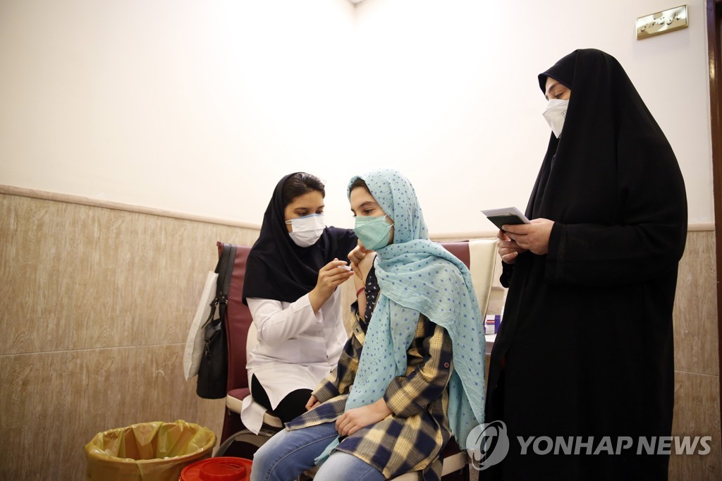 이란 백신 1차 접종률 60％ 육박…신규 확진 1만3천명대