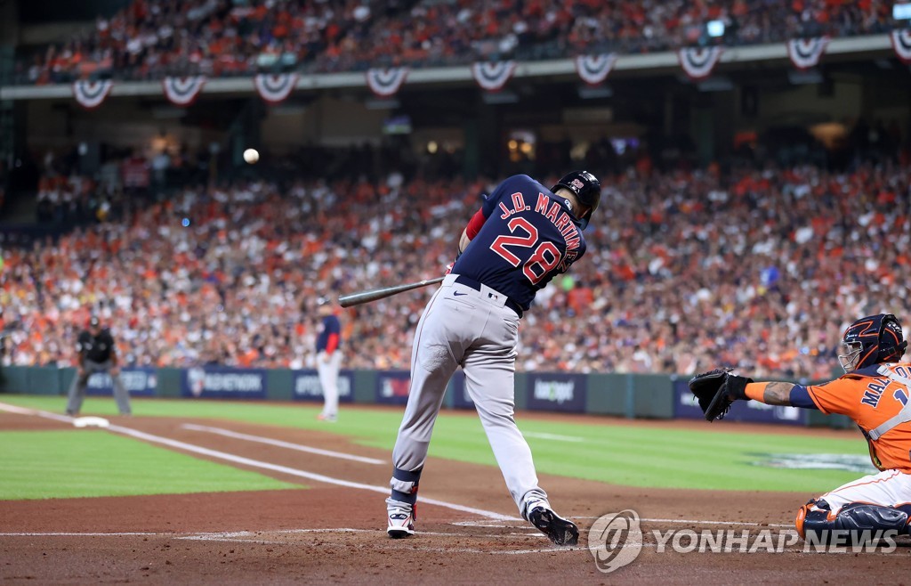 보스턴, MLB PS 최초 1∼2회 연속 만루포…ALCS 1승 1패