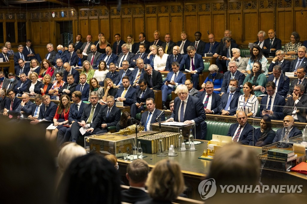 하루 5만명…영국, '마스크 벗은 위드코로나'에 확진자 급증