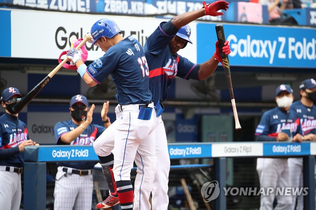 삼성, 6년 만에 PS 진출 확정…박해민 "1위 향해, 전력 질주"