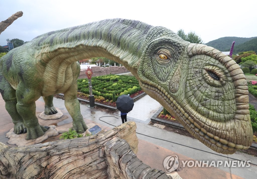 다시 열린 백악기 세계…공룡세계엑스포 38일 대장정 돌입