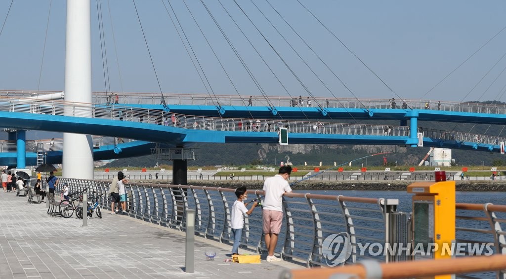 낡은 항만이 공원으로…마산항 서항지구 친수공간 8일 개방