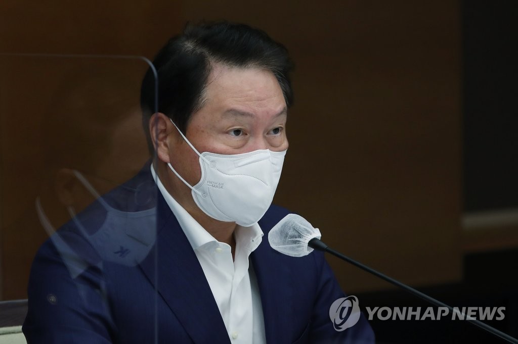 최태원 "화천대유 대장동과 무관…엉뚱한 얘기에 대응 중"