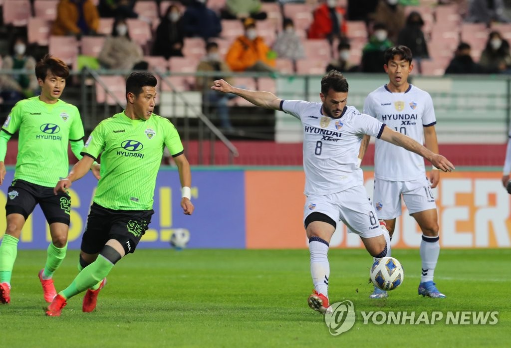 '이동경 결승포' 울산, 전북 잡고 ACL 4강…포항과 격돌(종합)