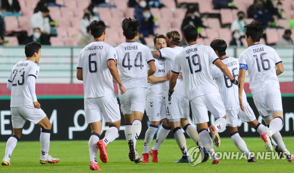 '이동경 결승포' 울산, 전북 잡고 ACL 4강…포항과 격돌(종합)