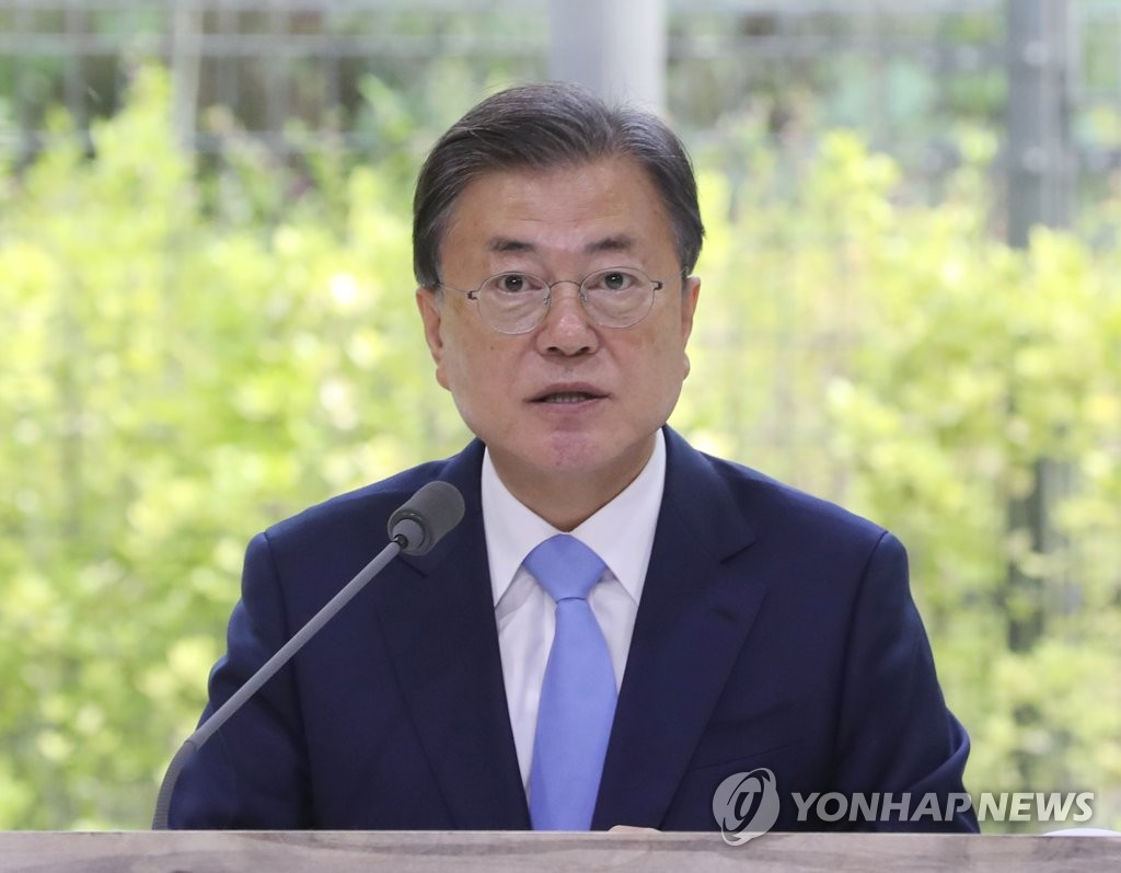 문대통령, 노 전 대통령 빈소에 조화…조문은 막판까지 고심(종합)
