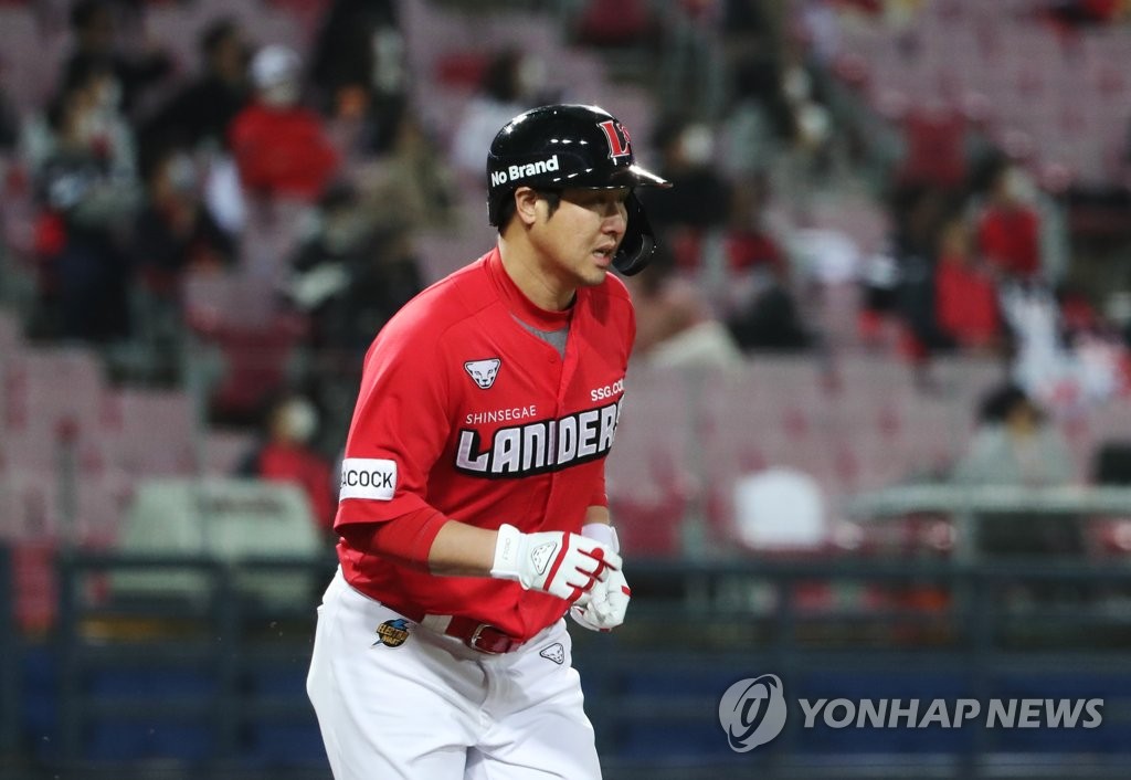 이승엽 "최정, 400홈런 축하…KBO 500홈런 시대 열어주길"