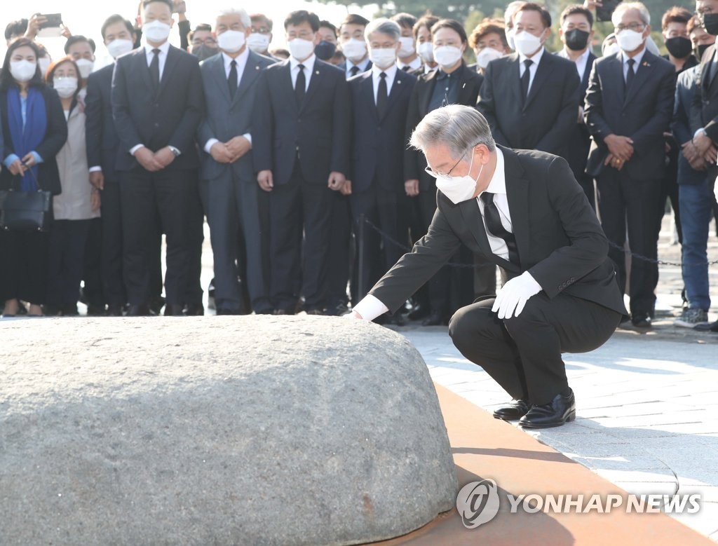 이재명, 이낙연 회동에 "백지장도 맞들어야…조만간 좋은 결과"