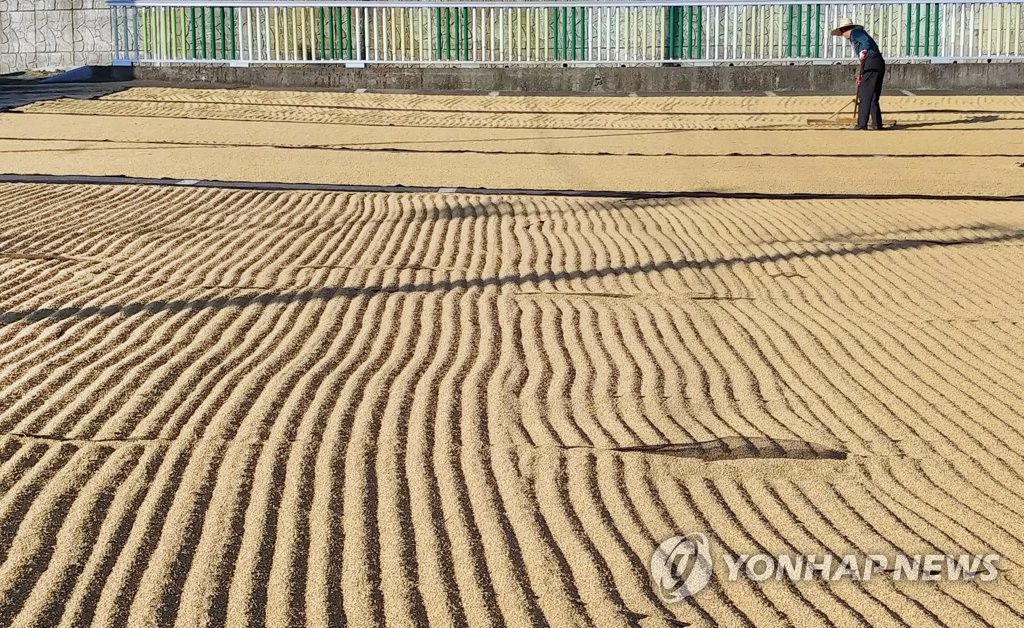 경남 구름 많다 맑아져…아침까지 내륙 안개