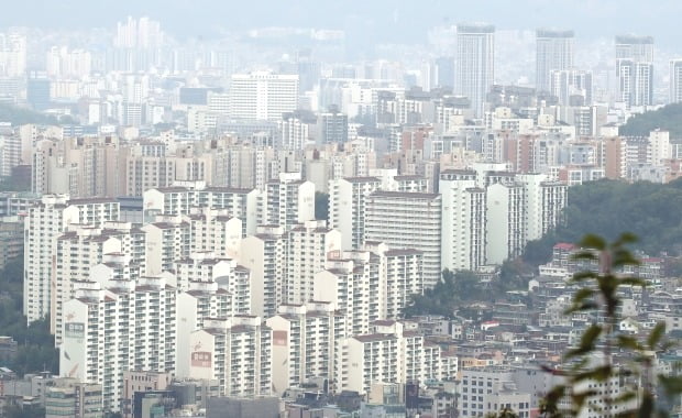 서울 남산에서 바라본 중구, 성동구 아파트 일대. /연합뉴스