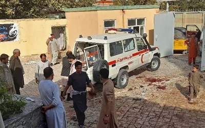 아프간 북부 이슬람 사원 금요 예배 도중 폭발…사상자 100여명