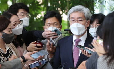 금융위원장 “전세 대출 중단 없도록 할 것…관리목표 초과 용인”